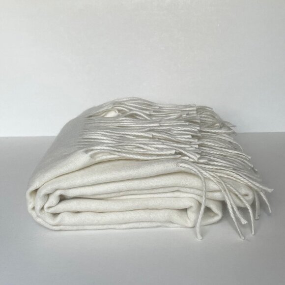 ARTZNL 100% Baby Alpaca Throw Blanket Camel Brown Large 71x51 Soft Lightweight - Picture 7 of 9